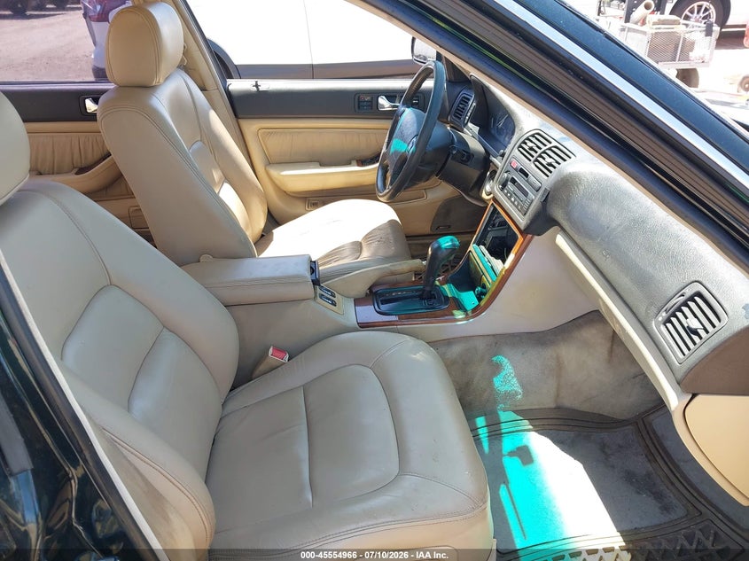 1992 Acura Legend VIN JH4KA7676NC012211 IAAI salvage auction — NORMAL WEAR, Clear - Dealer Only (California), sold $250 on 2026-07-20 (photo 5)
