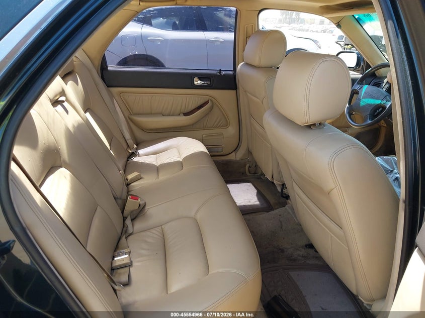 1992 Acura Legend VIN JH4KA7676NC012211 IAAI salvage auction — NORMAL WEAR, Clear - Dealer Only (California), sold $250 on 2026-07-20 (photo 8)