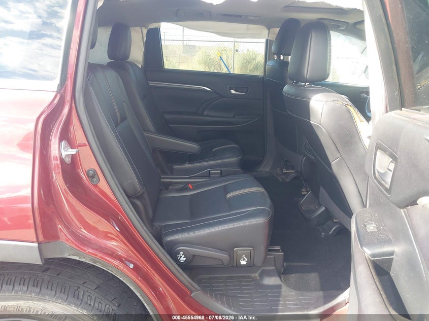 2017 Toyota Highlander VIN 5TDJZRFH3HS359699 IAAI salvage auction — FRONT END, Salvage Title, sold $6,500 on 2026-08-02 (photo 8)