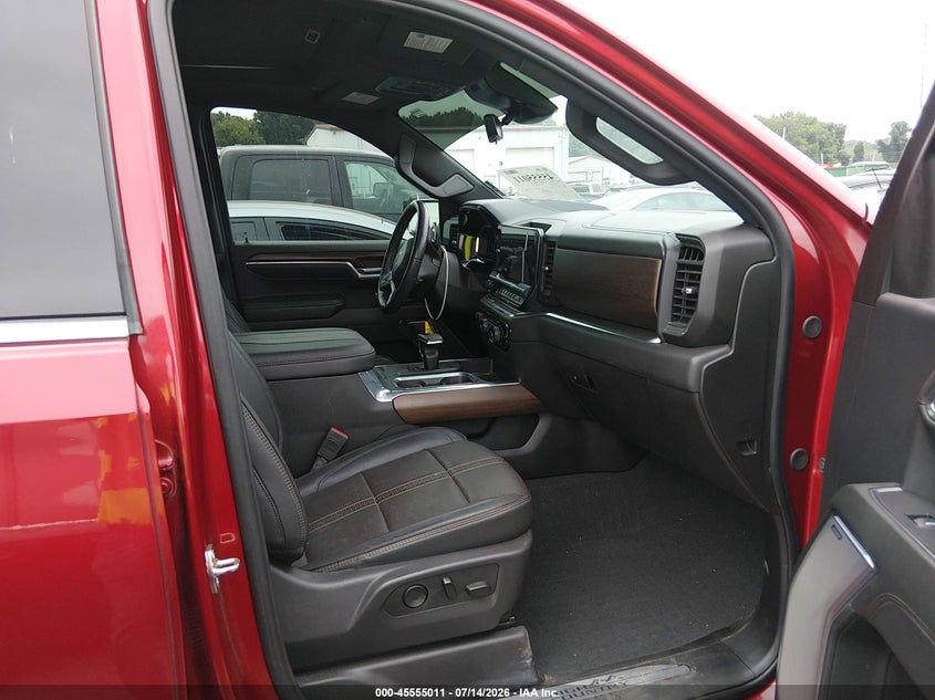 2024 Chevrolet Silverado VIN 1GCUDJE87RZ357629 IAAI salvage auction — REAR END, Salvage Title, sold $20,550 on 2026-08-24 (photo 5)