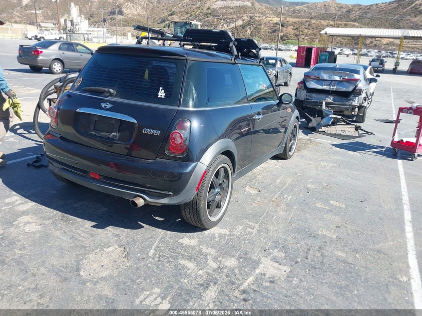 2006 Mini Cooper VIN WMWRC33526TJ78696 IAAI salvage auction — REAR END, Salvage (California), sold $475 on 2026-07-15 (photo 4)