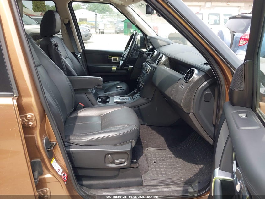 2016 Land rover Lr4 VIN SALAK2V68GA830066 IAAI salvage auction — NORMAL WEAR, Clear (Maryland), sold $3,300 on 2026-07-20 (photo 5)