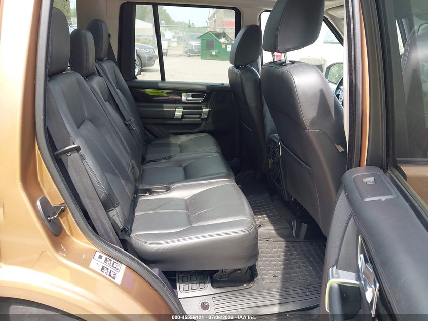 2016 Land rover Lr4 VIN SALAK2V68GA830066 IAAI salvage auction — NORMAL WEAR, Clear (Maryland), sold $3,300 on 2026-07-20 (photo 8)