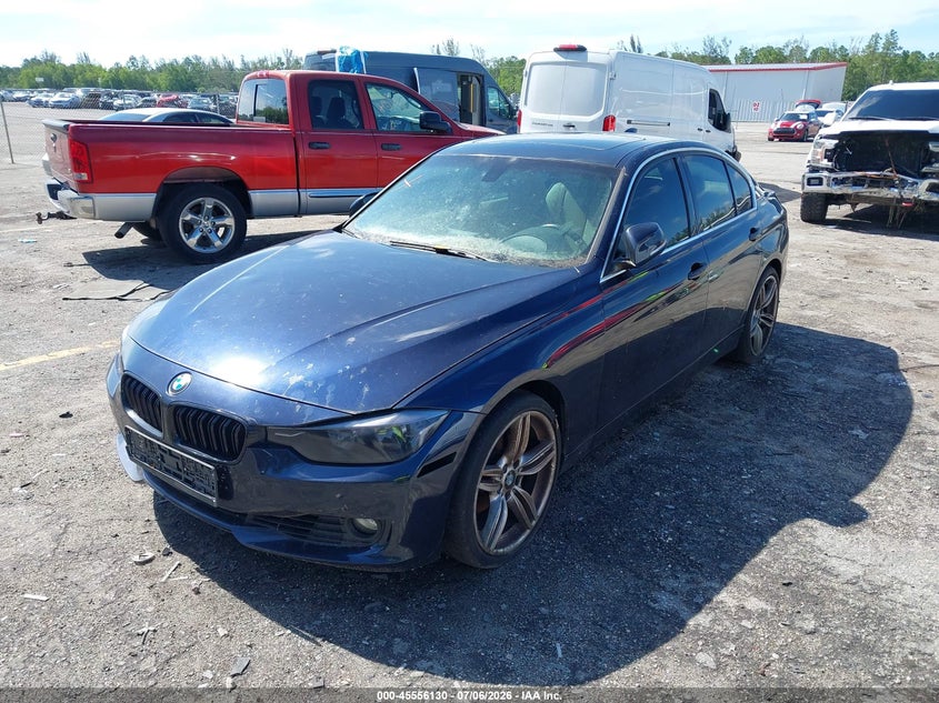 2012 BMW 3er VIN WBA3A5C56CF349497 IAAI salvage auction — NORMAL WEAR, Clear (Florida), sold $375 on 2026-07-29 (photo 6)