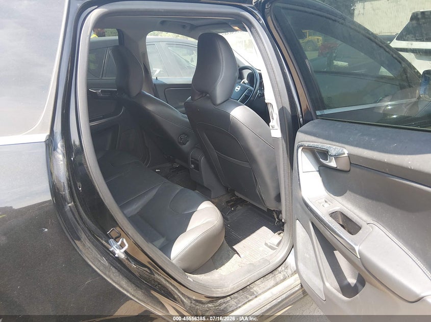 2015 Volvo Xc60 VIN YV4902RB5F2585742 IAAI salvage auction — REAR END, Clear (Massachusetts), sold $1,500 on 2026-07-23 (photo 8)
