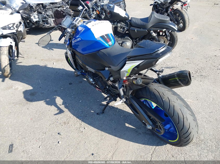 2022 Suzuki Gsx-s VIN JS1EK11B8N7100197 IAAI salvage auction — UNKNOWN, Mv-907A (New York), sold $2,850 on 2026-07-28 (photo 3)
