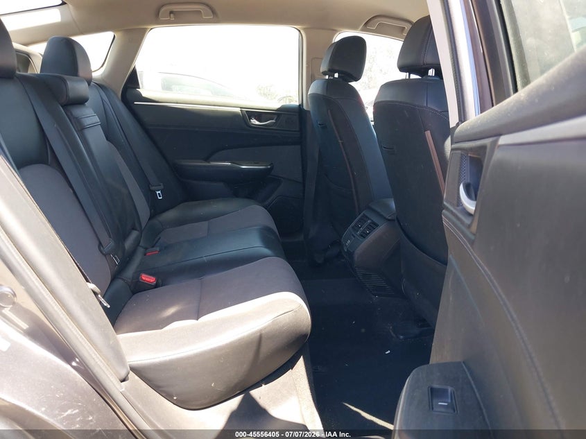 2018 Honda Clarity VIN JHMZC5F19JC002727 IAAI salvage auction — RIGHT FRONT, Salvage (California), sold $25 on 2026-07-29 (photo 8)