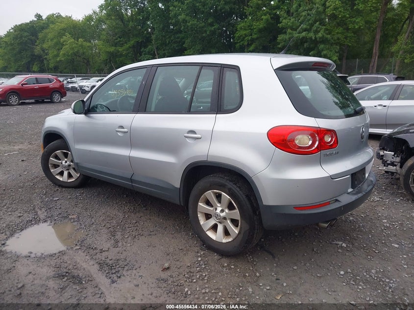 2009 Volkswagen Tiguan VIN WVGAV75N19W527280 IAAI salvage auction — NORMAL WEAR, Clear (New York), sold $275 on 2026-07-28 (photo 3)