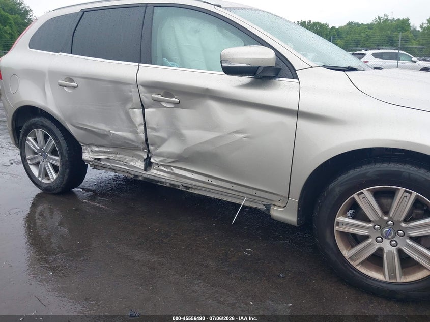 2017 Volvo Xc60 VIN YV440MRU6H2000435 IAAI salvage auction — SIDE, Salvage Title, sold $3,200 on 2026-08-06 (photo 6)