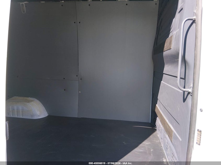 2021 Freightliner Sprinter 2500 VIN W2Y40BHY2MT062171 IAAI salvage auction — NORMAL WEAR, Original  (Oklahoma), sold $15,700 on 2026-07-27 (photo 8)