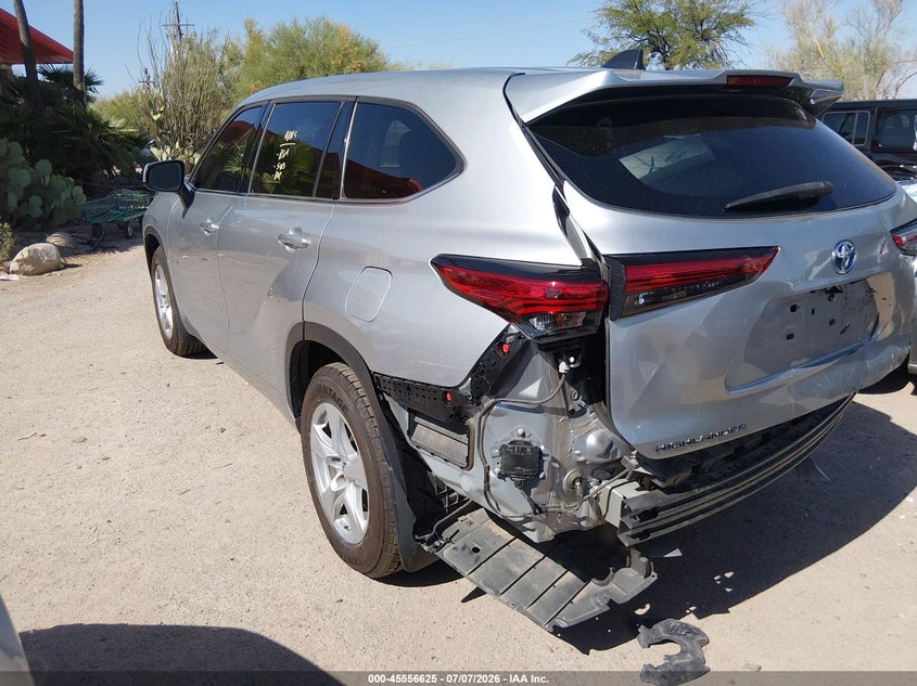 2022 Toyota Highlander VIN 5TDBBRCH7NS560580 IAAI salvage auction — REAR END, Salvage Title, sold $13,200 on 2026-08-25 (photo 3)