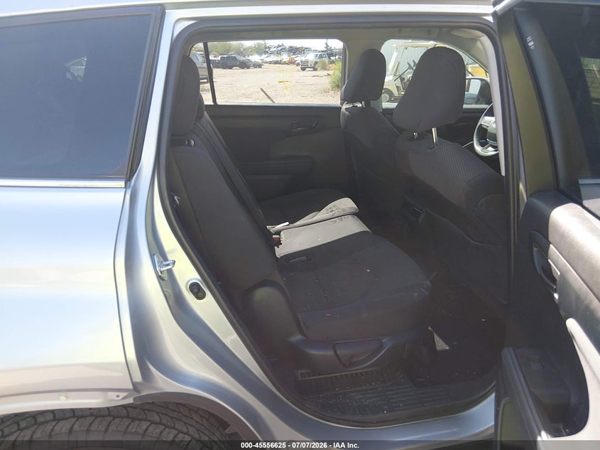 2022 Toyota Highlander VIN 5TDBBRCH7NS560580 IAAI salvage auction — REAR END, Salvage Title, sold $13,200 on 2026-08-25 (photo 8)