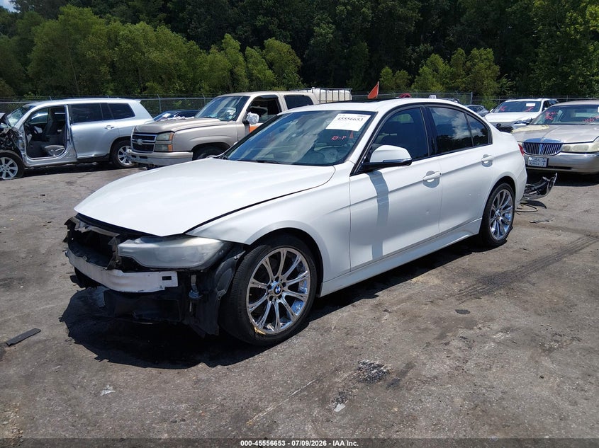 2014 BMW 3er VIN WBA3A5C52EF605881 IAAI salvage auction — FRONT END, Salvage (Alabama), sold $1,200 on 2026-08-12 (photo 2)