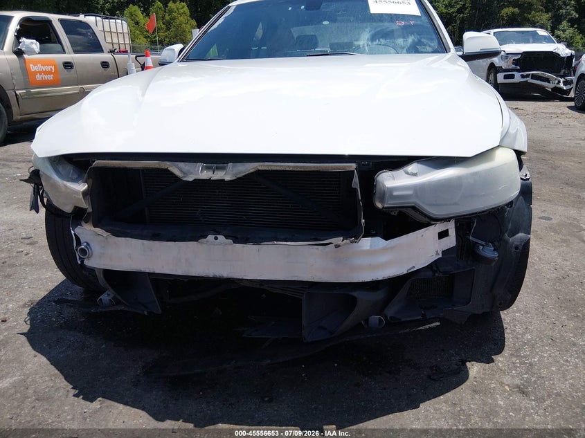 2014 BMW 3er VIN WBA3A5C52EF605881 IAAI salvage auction — FRONT END, Salvage (Alabama), sold $1,200 on 2026-08-12 (photo 6)