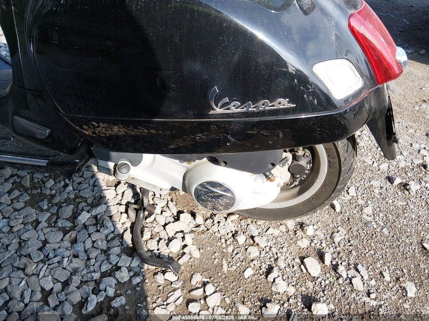 2007 Vespa Gts VIN ZAPM459L175006112 IAAI salvage auction — NORMAL WEAR, Clear (Tennessee), sold $100 on 2026-07-16 (photo 9)