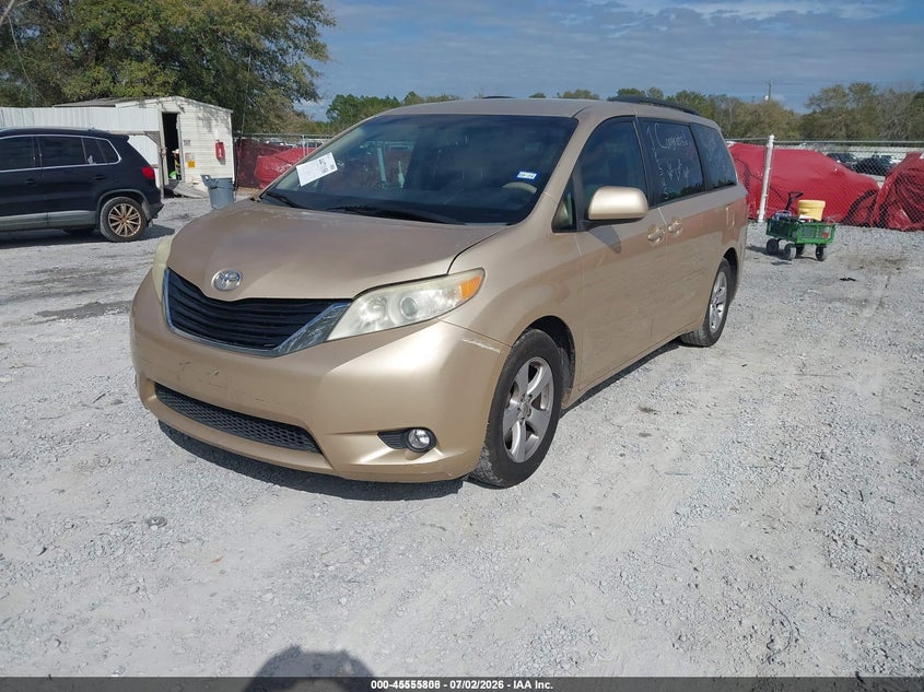 2012 Toyota Sienna VIN 5TDKK3DC5CS233592 IAAI salvage auction — LEFT & RIGHT, Clear (Florida), sold $400 on 2026-07-09 (photo 2)