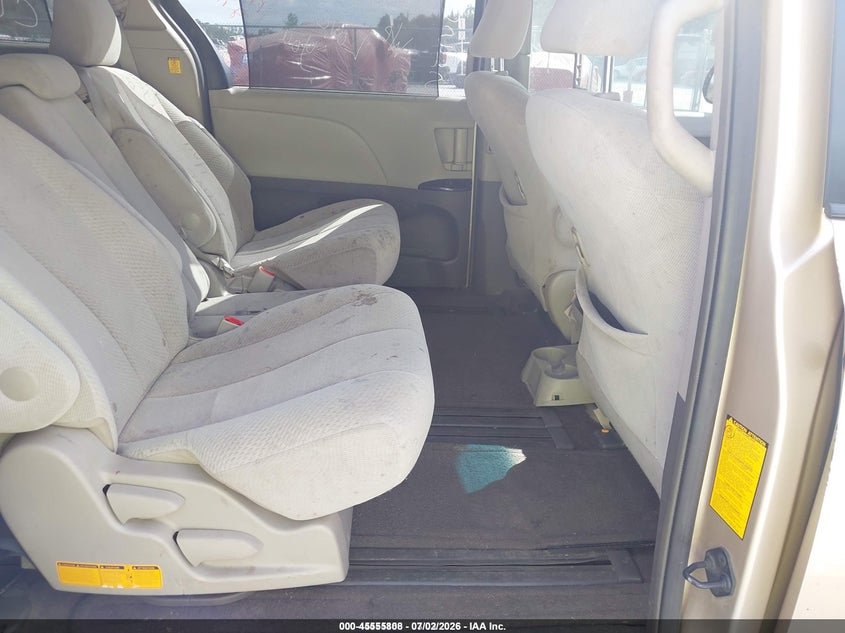 2012 Toyota Sienna VIN 5TDKK3DC5CS233592 IAAI salvage auction — LEFT & RIGHT, Clear (Florida), sold $400 on 2026-07-09 (photo 8)