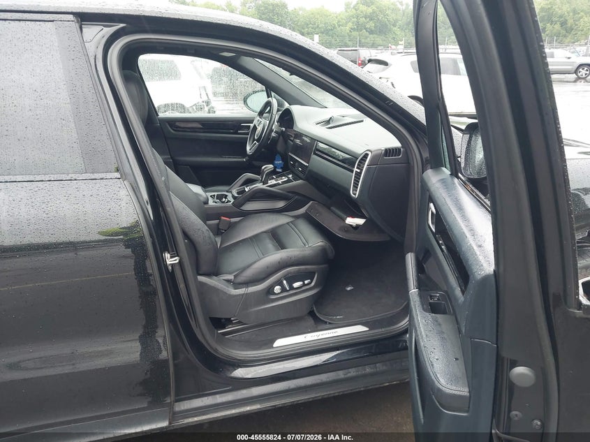 2019 Porsche Cayenne VIN WP1AA2AY0KDA17036 IAAI salvage auction — FRONT END, Salvage Title, sold $16,450 on 2026-08-20 (photo 5)