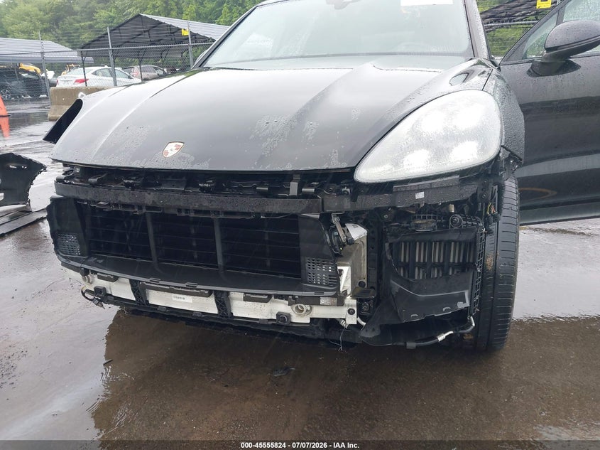 2019 Porsche Cayenne VIN WP1AA2AY0KDA17036 IAAI salvage auction — FRONT END, Salvage Title, sold $16,450 on 2026-08-20 (photo 6)