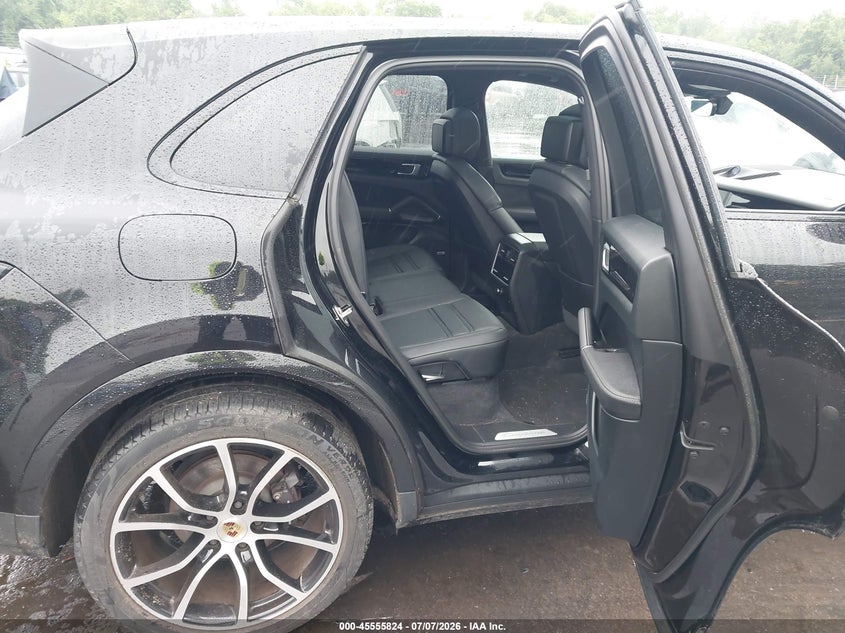 2019 Porsche Cayenne VIN WP1AA2AY0KDA17036 IAAI salvage auction — FRONT END, Salvage Title, sold $16,450 on 2026-08-20 (photo 8)