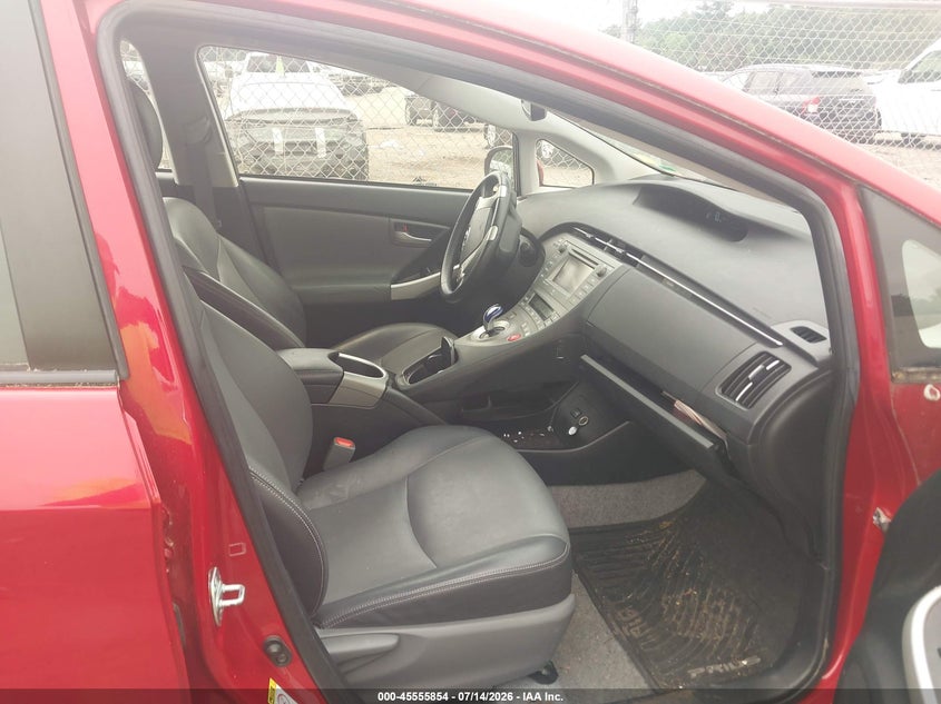 2014 Toyota Prius VIN JTDKN3DU4E0361649 IAAI salvage auction — NORMAL WEAR, Salvage Title, sold $4,650 on 2026-07-17 (photo 5)