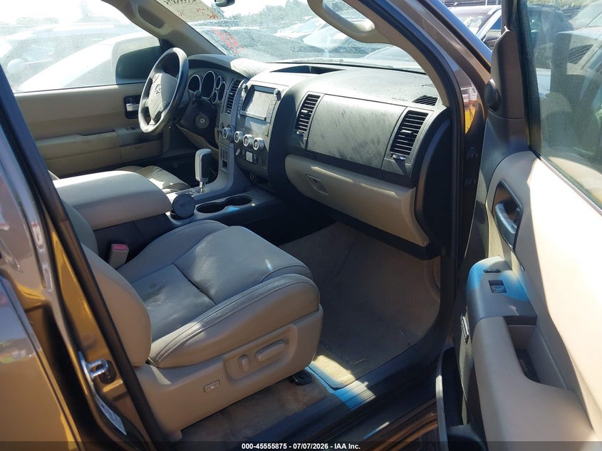 2010 Toyota Sequoia VIN 5TDJY5G16AS033284 IAAI salvage auction — EXTERIOR BURN, Salvage (California), sold $675 on 2026-07-30 (photo 5)