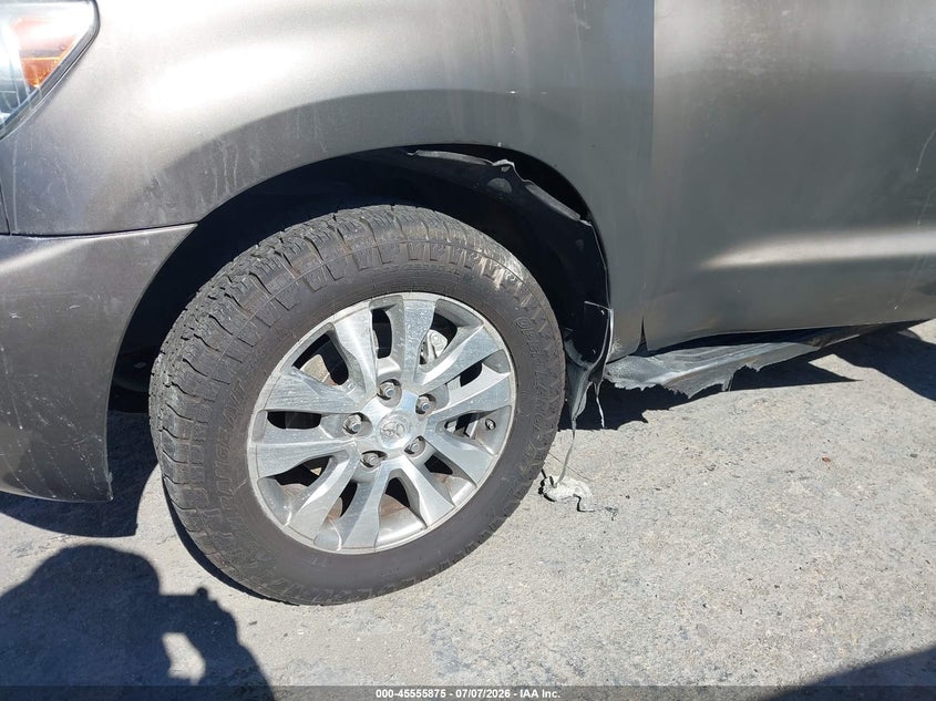 2010 Toyota Sequoia VIN 5TDJY5G16AS033284 IAAI salvage auction — EXTERIOR BURN, Salvage (California), sold $675 on 2026-07-30 (photo 6)