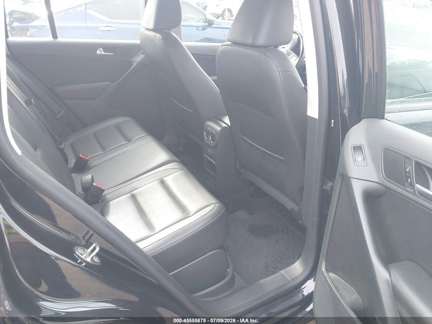 2016 Volkswagen Tiguan VIN WVGBV7AX4GW612204 IAAI salvage auction — HAIL, Junk Bill Of Sale Mv2459 (Wisconsin), sold $700 on 2026-07-23 (photo 8)