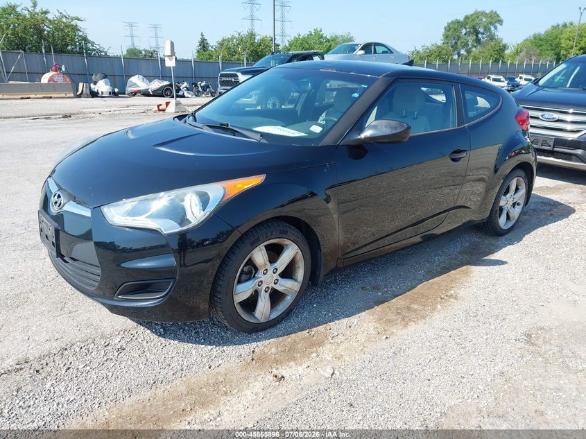2013 Hyundai Veloster VIN KMHTC6ADXDU175889 IAAI salvage auction — NORMAL WEAR, Clear (Illinois), sold $1,250 on 2026-07-20 (photo 2)