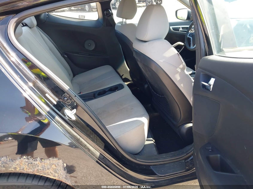 2013 Hyundai Veloster VIN KMHTC6ADXDU175889 IAAI salvage auction — NORMAL WEAR, Clear (Illinois), sold $1,250 on 2026-07-20 (photo 8)