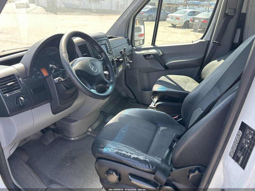 2018 Mercedes-benz Sprinter VIN WD3PF4CC4JP633002 IAAI salvage auction — NORMAL WEAR, Clear - Dealer Only (California), sold $5,875 on 2026-07-09 (photo 5)