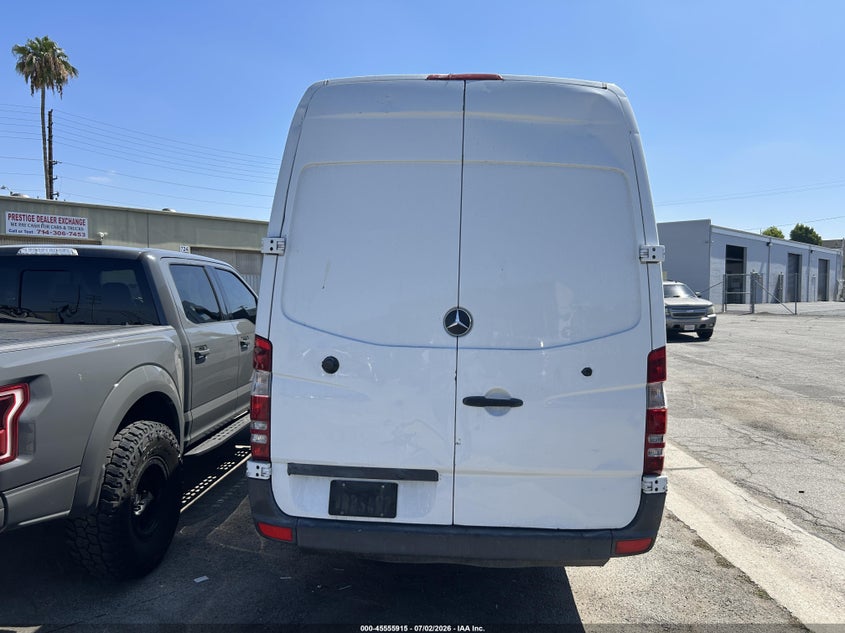 2018 Mercedes-benz Sprinter VIN WD3PF4CC4JP633002 IAAI salvage auction — NORMAL WEAR, Clear - Dealer Only (California), sold $5,875 on 2026-07-09 (photo 8)