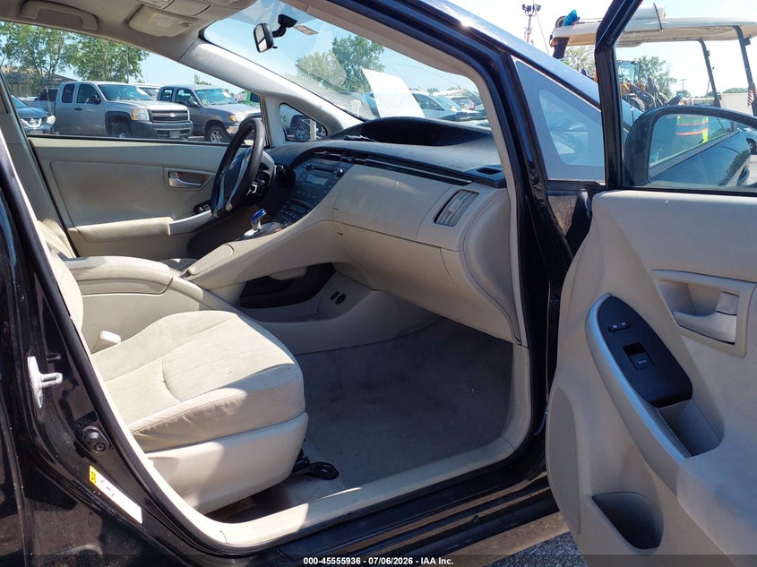 2011 Toyota Prius VIN JTDKN3DU0B0281437 IAAI salvage auction — NORMAL WEAR, Clear (Illinois), sold $775 on 2026-07-29 (photo 5)