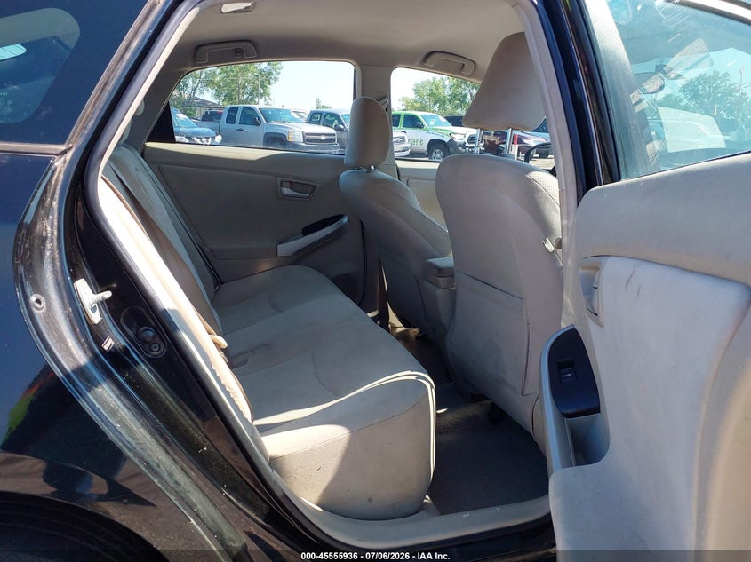 2011 Toyota Prius VIN JTDKN3DU0B0281437 IAAI salvage auction — NORMAL WEAR, Clear (Illinois), sold $775 on 2026-07-29 (photo 8)