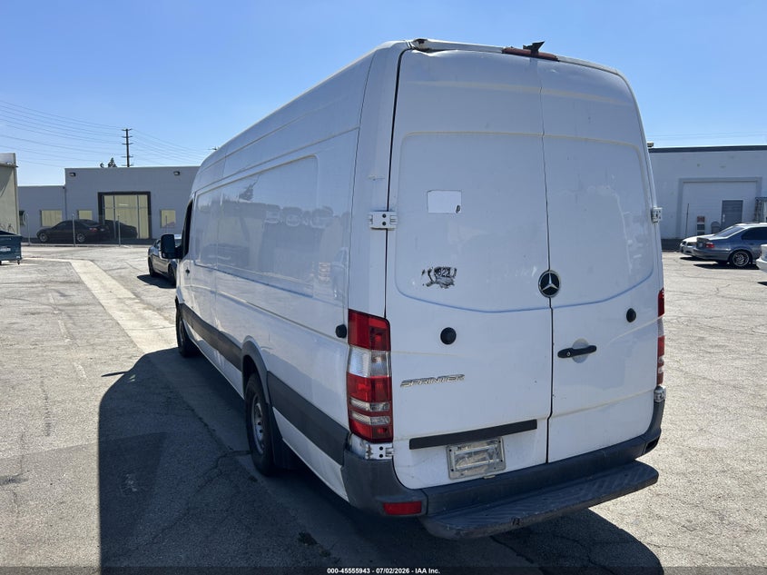 2015 Mercedes-benz Sprinter VIN WD3PE8CCXFP129443 IAAI salvage auction — NORMAL WEAR, Clear - Dealer Only (California), sold $3,550 on 2026-08-01 (photo 3)
