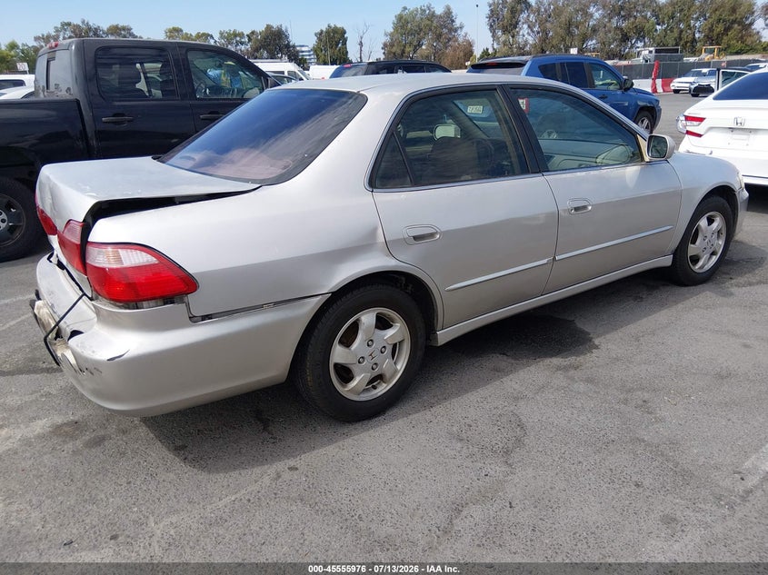 1999 Honda Accord VIN JHMCG6676XC020759 IAAI salvage auction — REAR END, Salvage (California), sold $200 on 2026-07-30 (photo 4)