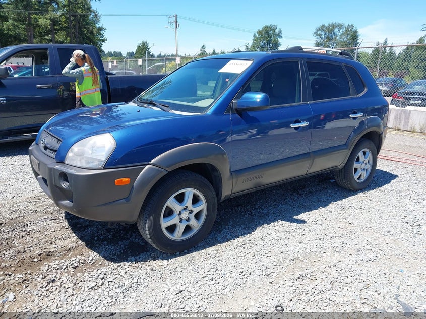 2005 Hyundai Tucson VIN KM8JN72D95U081154 IAAI salvage auction — REAR END, Bill Of Sale (Washington), sold $275 on 2026-07-29 (photo 2)