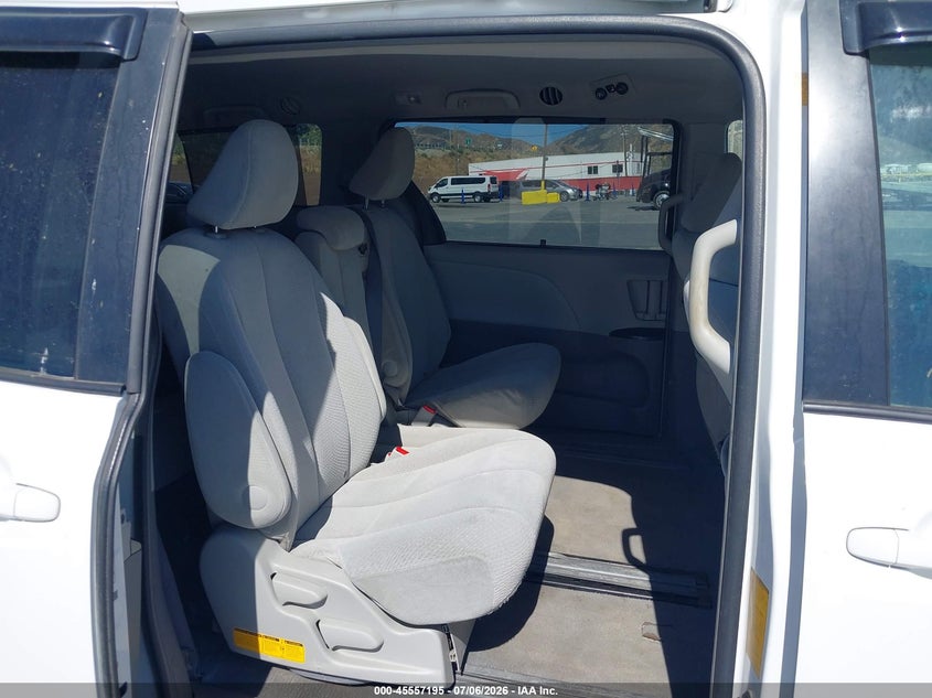 2011 Toyota Sienna VIN 5TDKK3DC7BS018472 IAAI salvage auction — FRONT & REAR, Salvage (California), sold $1,350 on 2026-07-29 (photo 8)