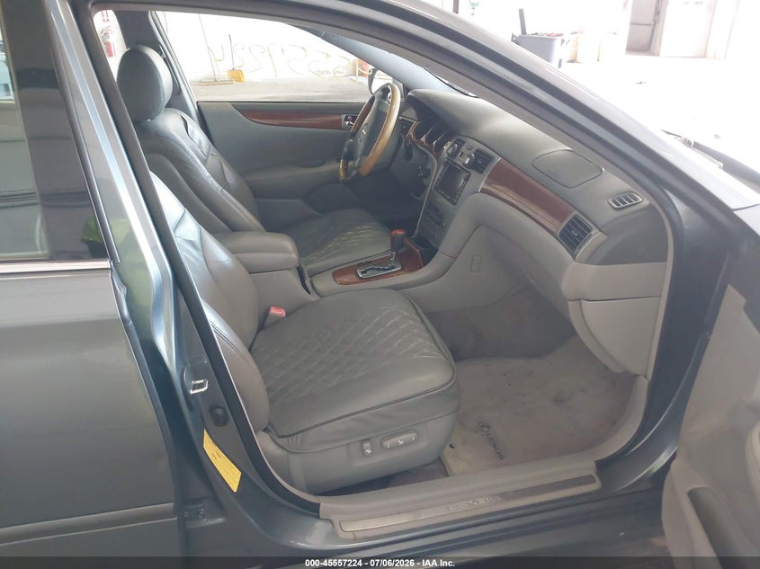 2005 Lexus Es 330 VIN JTHBA30G555066329 IAAI salvage auction — NORMAL WEAR, Clear (Minnesota), sold $700 on 2026-07-29 (photo 5)