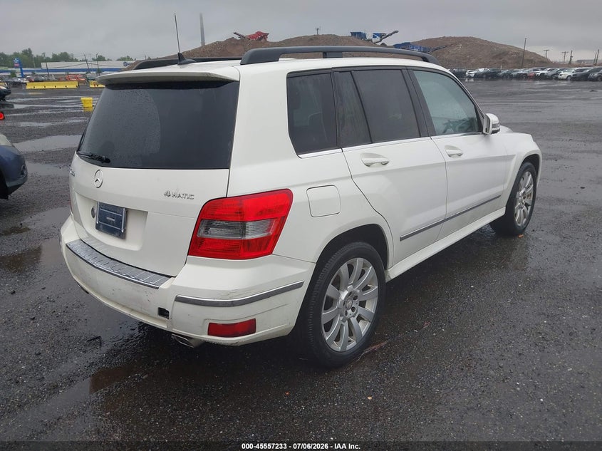 2011 Mercedes-benz Glk-class VIN WDCGG8HB7BF609417 IAAI salvage auction — NORMAL WEAR, Clear (New York), sold $1,600 on 2026-07-21 (photo 4)