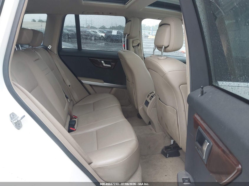 2011 Mercedes-benz Glk-class VIN WDCGG8HB7BF609417 IAAI salvage auction — NORMAL WEAR, Clear (New York), sold $1,600 on 2026-07-21 (photo 8)