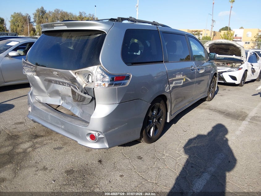 2016 Toyota Sienna VIN 5TDXK3DC3GS730720 IAAI salvage auction — REAR END, Salvage (California), sold $4,900 on 2026-07-30 (photo 4)