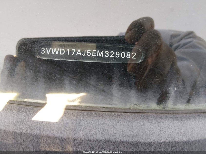 2014 Volkswagen Jetta VIN 3VWD17AJ5EM329082 IAAI salvage auction — NORMAL WEAR, Clear - Dealer Only (California), sold $400 on 2026-07-09 (photo 9)