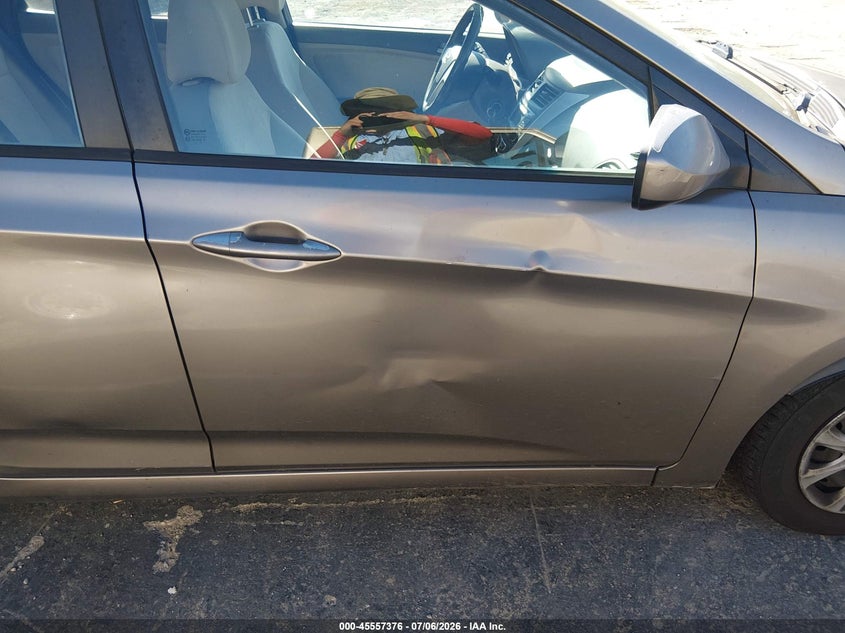 2013 Hyundai Accent VIN KMHCT4AE7DU521068 IAAI salvage auction — NORMAL WEAR, Clear - Dealer Only (California), sold $700 on 2026-07-29 (photo 6)