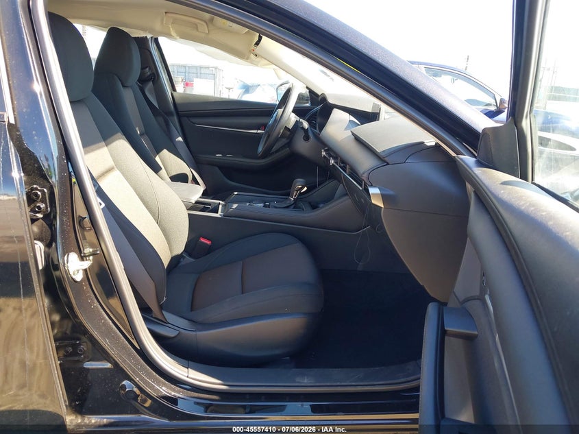 2026 Mazda 3 VIN JM1BPAAL6T1871373 IAAI salvage auction — SIDE, Salvage Title, sold $8,300 on 2026-08-22 (photo 5)