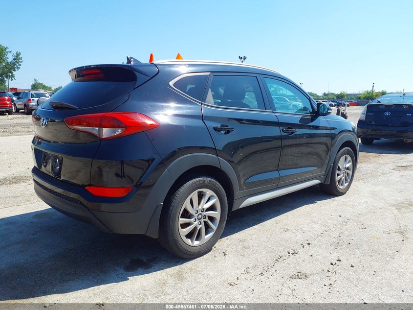 2017 Hyundai Tucson VIN KM8J33A4XHU415843 IAAI salvage auction — NORMAL WEAR, Clear (Illinois), sold $1,700 on 2026-07-13 (photo 4)
