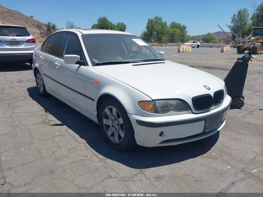 2004 BMW 3 series VIN WBAAZ33474KP87269 IAAI salvage auction — NORMAL WEAR, Clear - Dealer Only (California), sold $975 on 2026-07-14 (photo 1)
