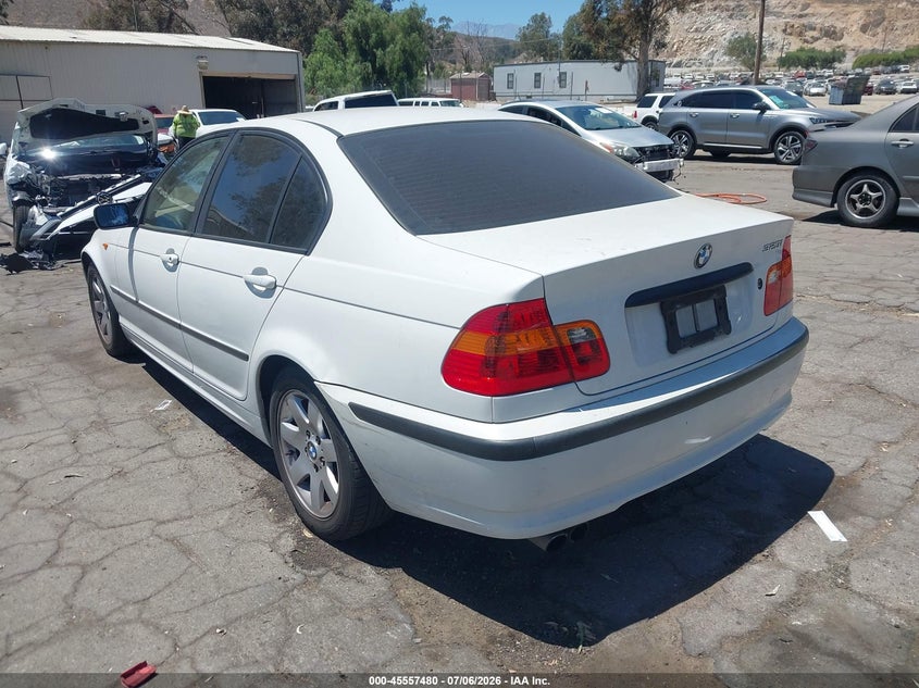 2004 BMW 3 series VIN WBAAZ33474KP87269 IAAI salvage auction — NORMAL WEAR, Clear - Dealer Only (California), sold $975 on 2026-07-14 (photo 3)