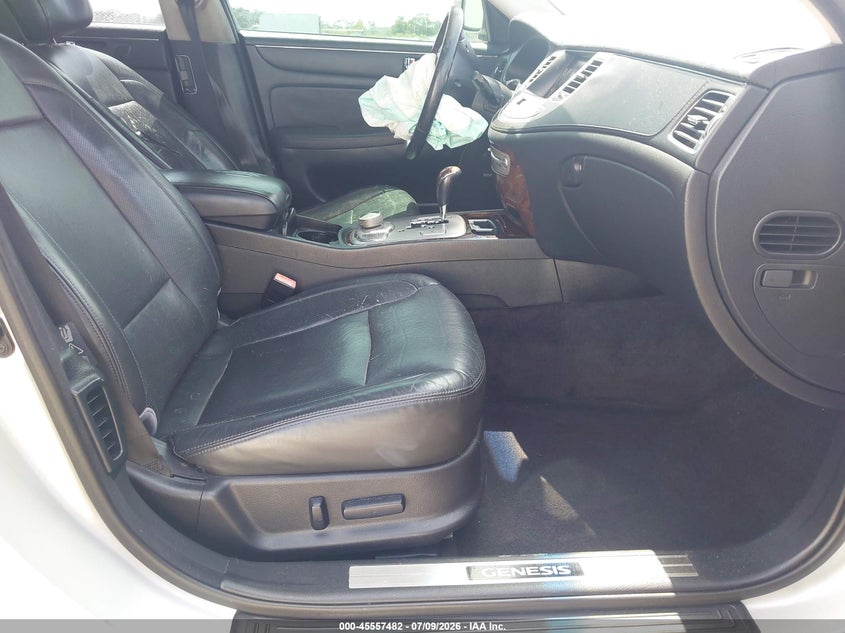2011 Hyundai Genesis VIN KMHGC4DF9BU114825 IAAI salvage auction — LEFT FRONT, Rebuildable (Florida), sold $400 on 2026-07-29 (photo 5)