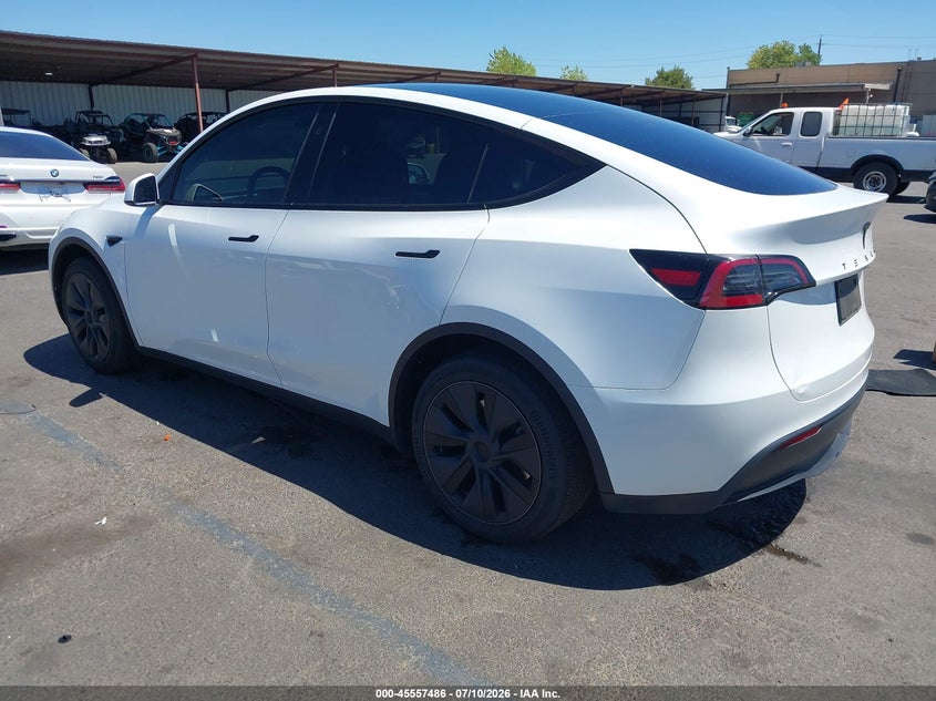2025 Tesla Model y VIN 7SAYGDED1SF227495 IAAI salvage auction — SIDE, Salvage Title, sold $25 on 2026-07-30 (photo 3)